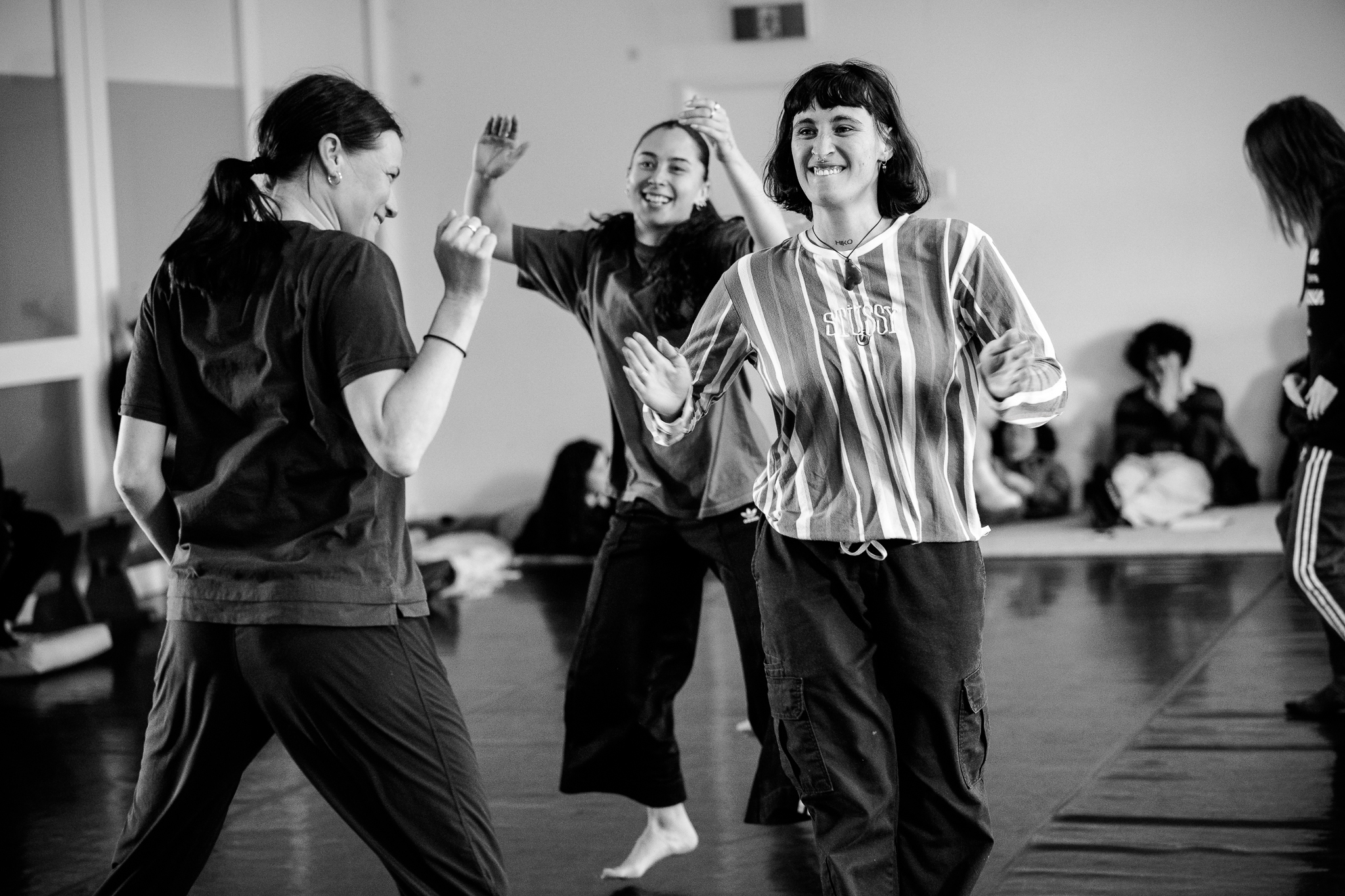 Atamira Kia Pohewatia Samara Rewiti showing 1 JCZ 2491 webres