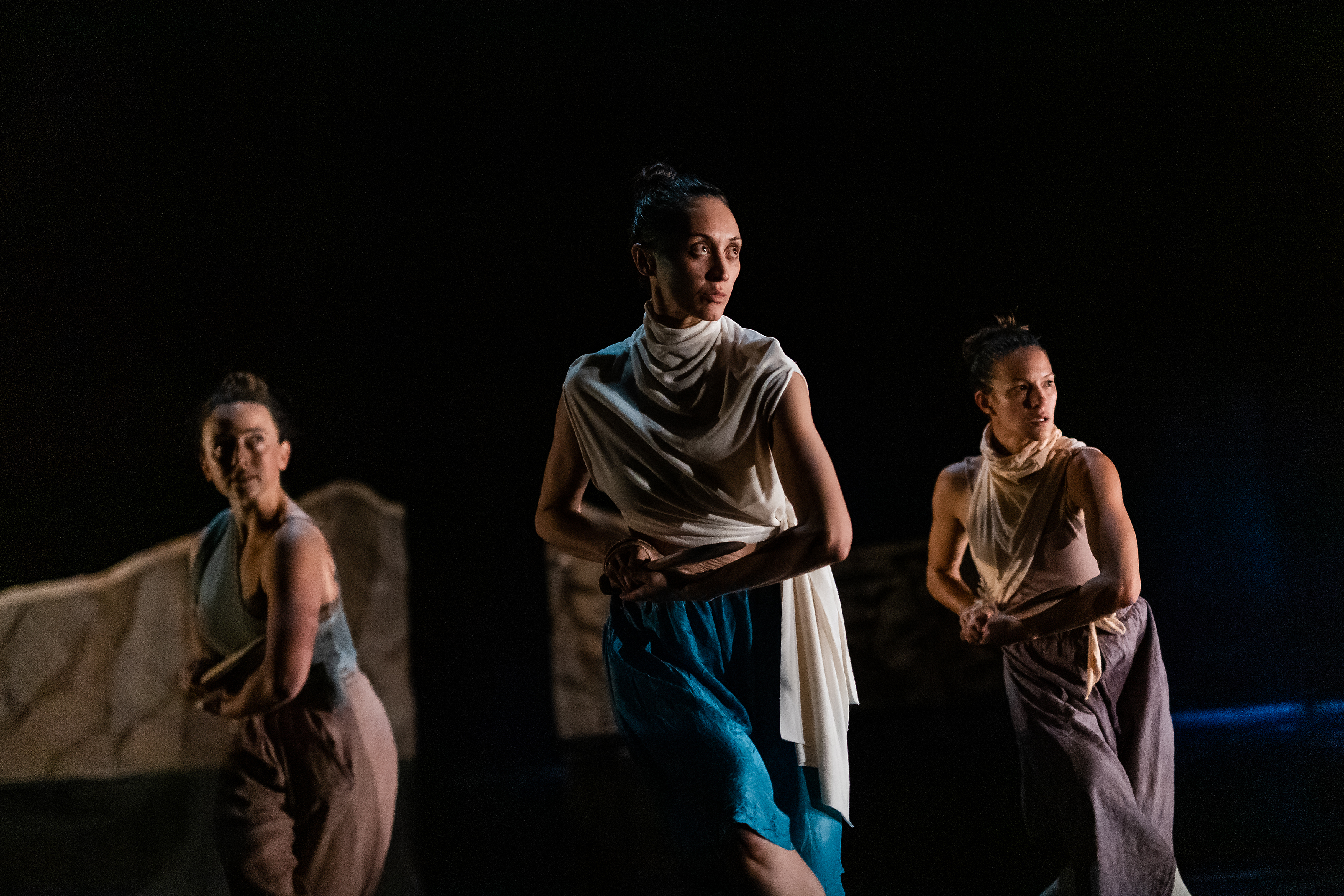 Atamira Nga Wai d r 0284